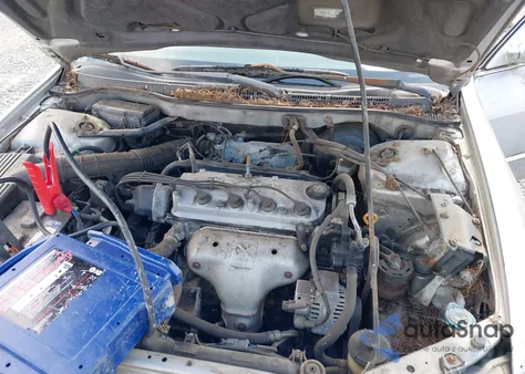 2002 Honda Accord 2.3 Lx z USA, uszkodzony, nr VIN 1HGCG56412A058455